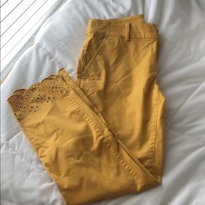LOFT - Girlfriend Chino pants in mustard